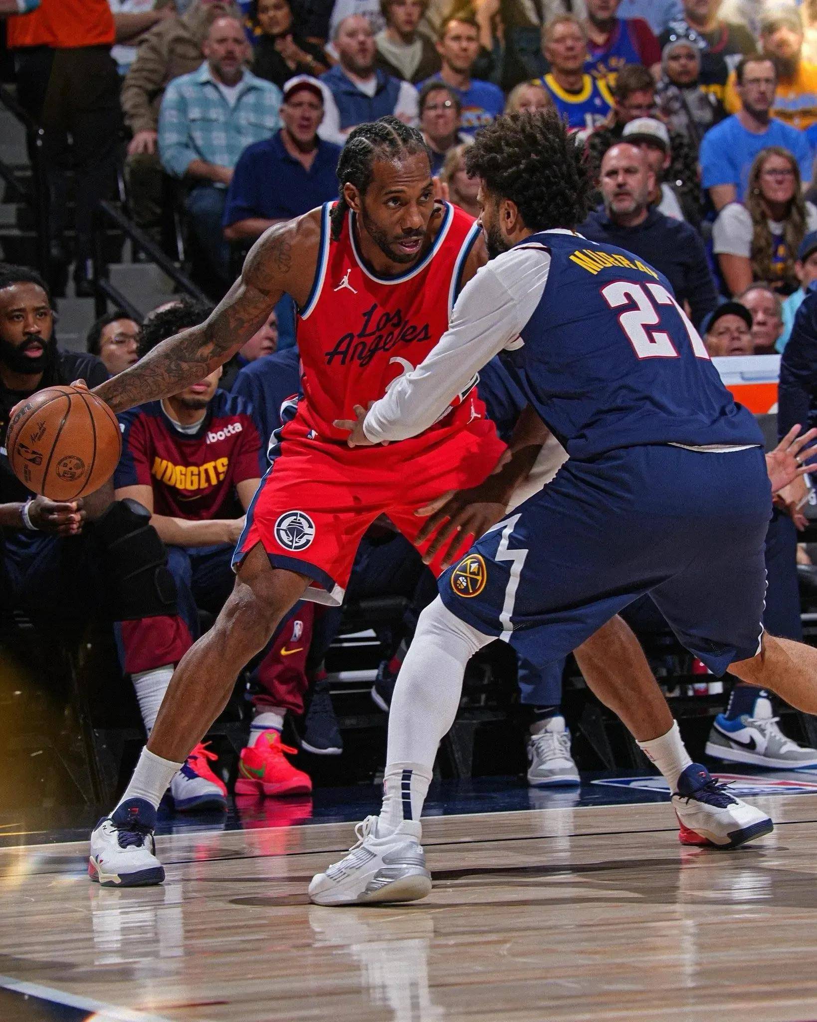 快船主场惨败开拓者，莱昂纳德24分神准的简单介绍