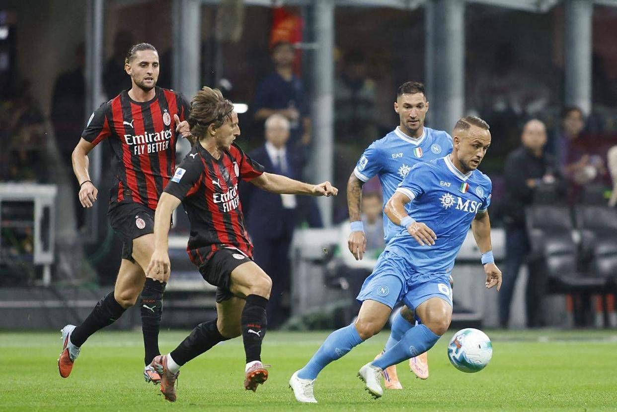 包含AC米兰欲一搏，比利亚雷亚尔势不可挡？的词条