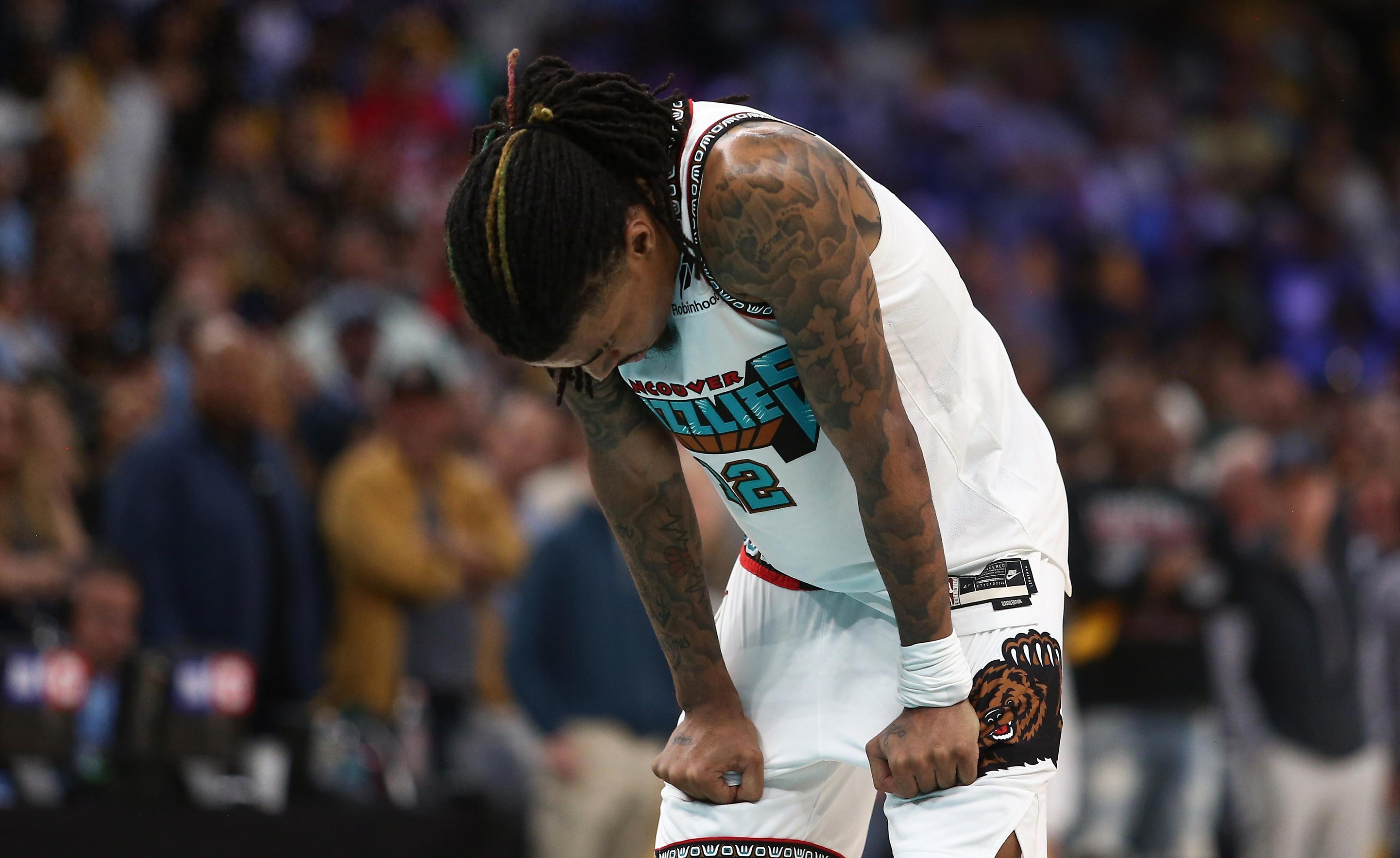 包含太阳碾压吉林队，东契奇点燃赛场的词条