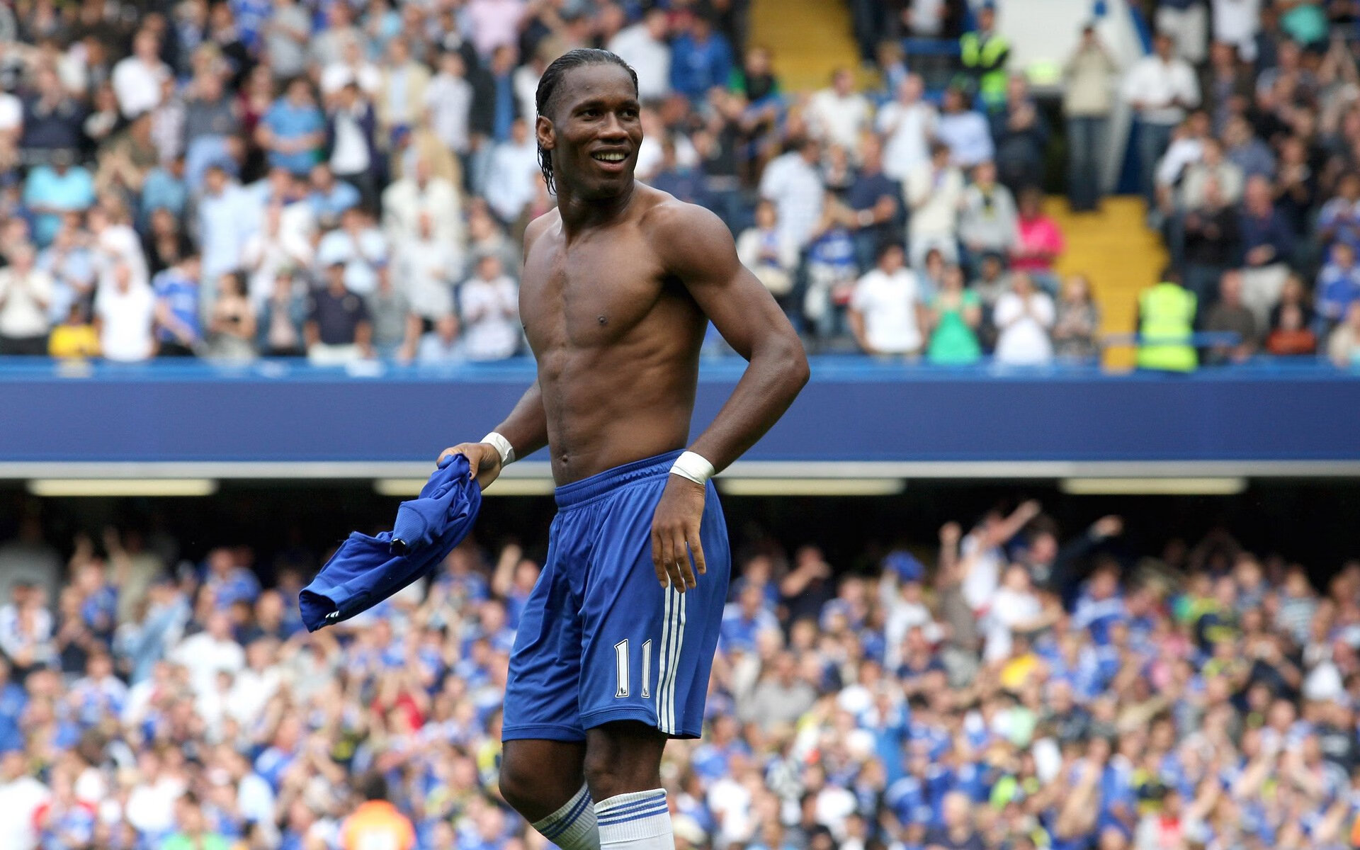 欧冠半决赛之夜,迪巴拉—稳定输出的艺术与灵魂