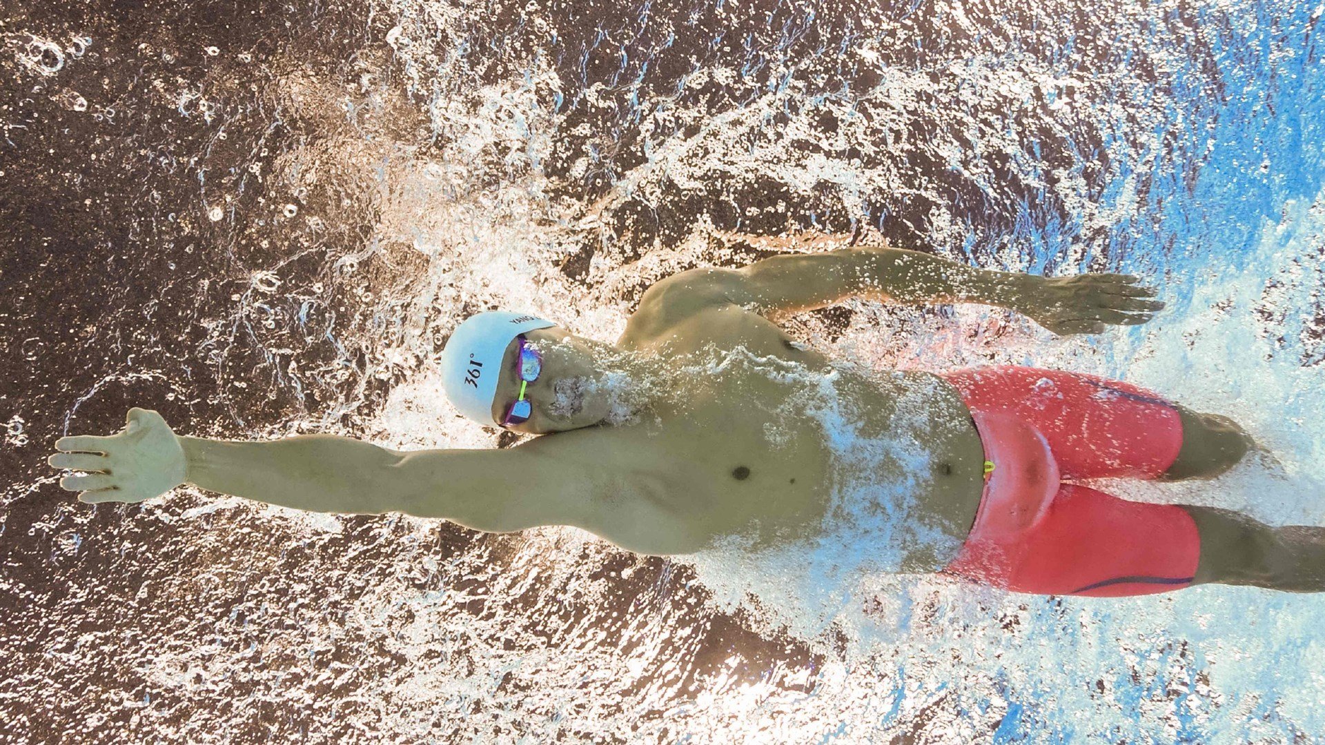 北欧风暴与高卢雄鸡的变奏曲,卡马文加如何成为瑞典逆转伊朗的关键先生